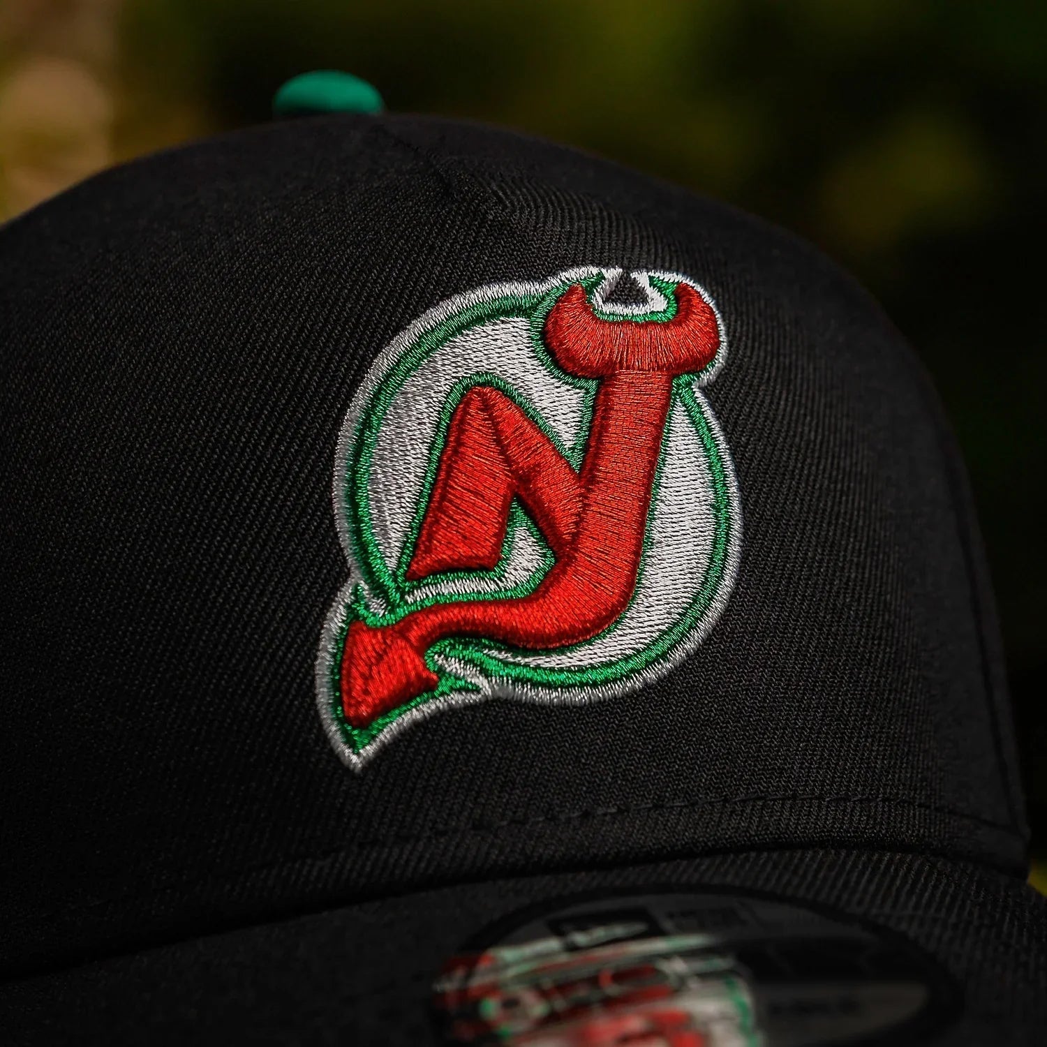 NEW JERSEY DEVILS NHL BLACK KELLY GREEN UV / NEW ERA 9FORTY A-FRAME