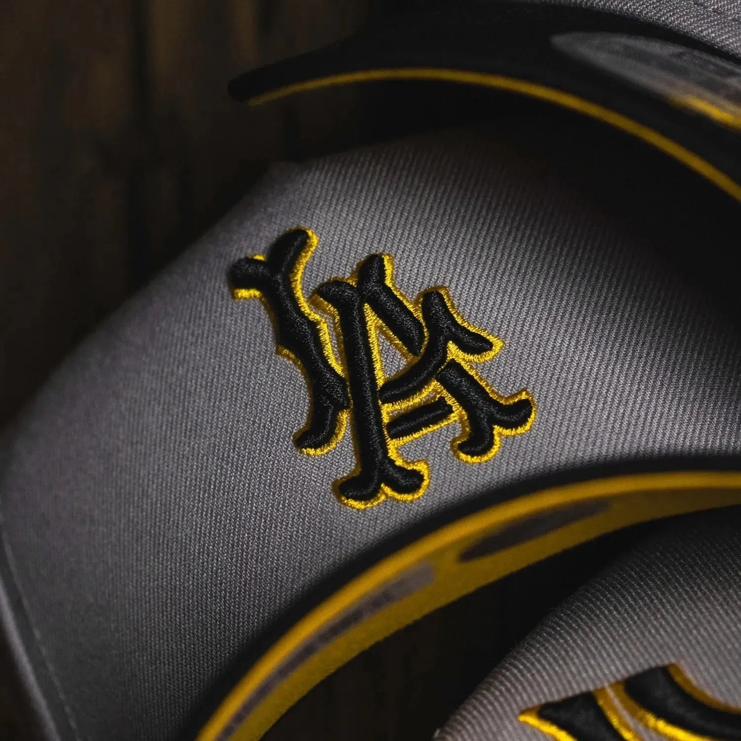 NEW ERA 9FORTY LOS ANGELES ANGELS 35TH ANNIVERSARY TWO TONE / YELLOW UV - FAM
