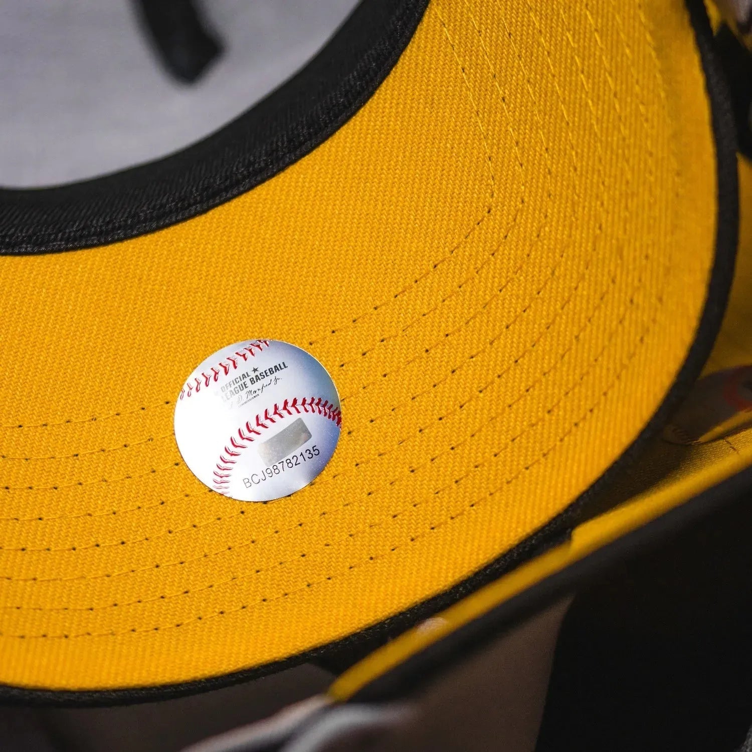 NEW ERA 9FORTY NEW YORK YANKEES WORLD SERIES 2009 TWO TONE / YELLOW UV - FAM