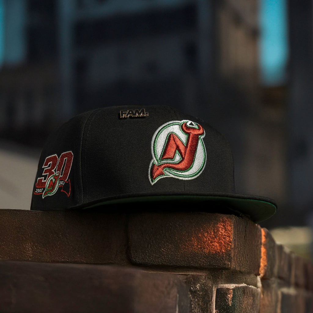 NEW JERSEY DEVILS NHL BLACK KELLY GREEN UV / NEW ERA 59FIFTY FITTED CAP