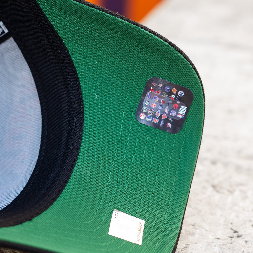 NEW YORK KNICKS NBA SCARLET BLACK KELLY GREEN UV / NEW ERA 9FORTY A-FRAME